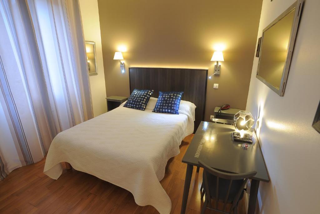 Hotel Italia Tours Room photo
